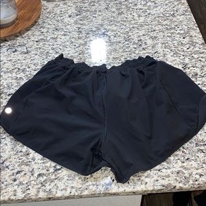 Black lululemon hotty hot short